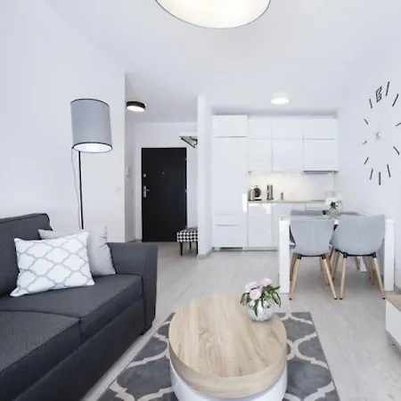 Apartment Modern One-bedroom Apartment/ City Center/ Centrum *